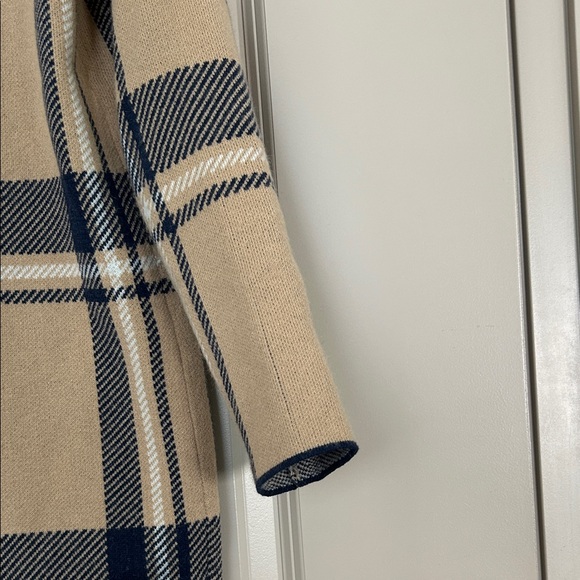 Ann Taylor Beige and Black Plaid Blazer - Picture 11 of 14